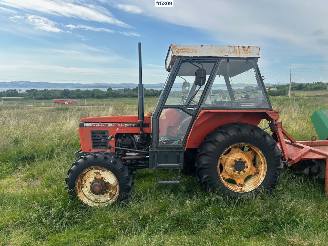 1989 Zetor 5245 tractor w/ snow blower. - Traktor: slika 1989 Zetor 5245 tractor w/ snow blower. - Traktor 1989 Zetor 5245 tractor w/ snow blower. - Traktor: slika 1989 Zetor 5245 tractor w/ snow blower. - Traktor