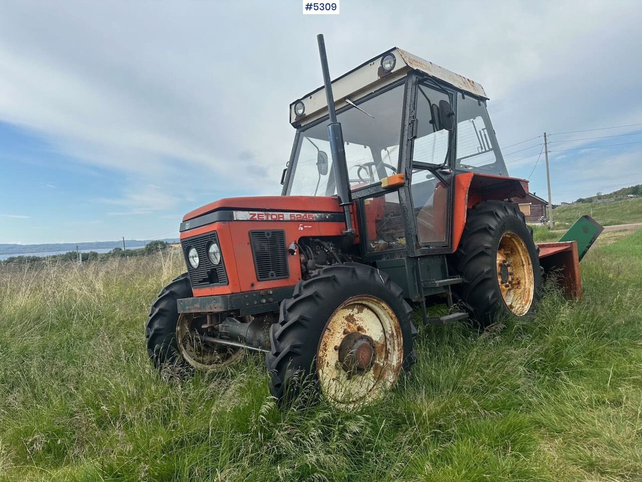 1989 Zetor 5245 tractor w/ snow blower. - Traktor: slika 1989 Zetor 5245 tractor w/ snow blower. - Traktor 1989 Zetor 5245 tractor w/ snow blower. - Traktor: slika 1989 Zetor 5245 tractor w/ snow blower. - Traktor