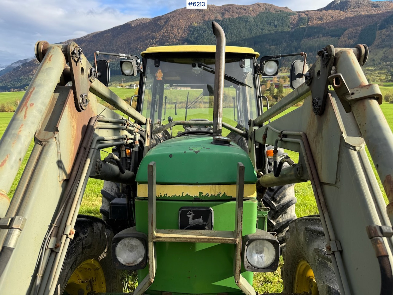 1990 John Deere 2850 Power Synchron w/ front loader. - Traktor: slika 1990 John Deere 2850 Power Synchron w/ front loader. - Traktor 1990 John Deere 2850 Power Synchron w/ front loader. - Traktor: slika 1990 John Deere 2850 Power Synchron w/ front loader. - Traktor