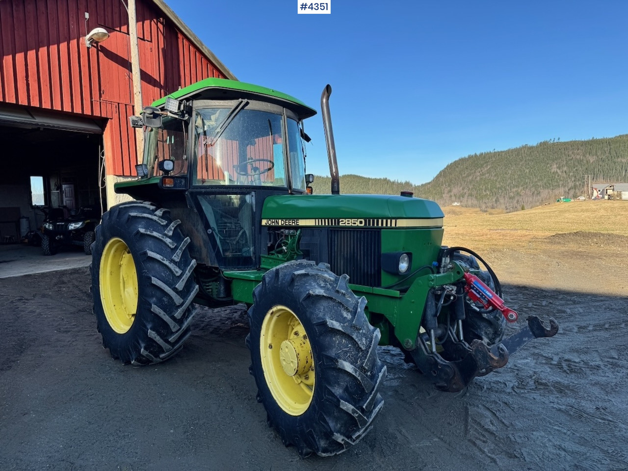 1991 John Deere 2850 4x4 Synchron w/ front hydraulics. - Traktor: slika 1991 John Deere 2850 4x4 Synchron w/ front hydraulics. - Traktor 1991 John Deere 2850 4x4 Synchron w/ front hydraulics. - Traktor: slika 1991 John Deere 2850 4x4 Synchron w/ front hydraulics. - Traktor