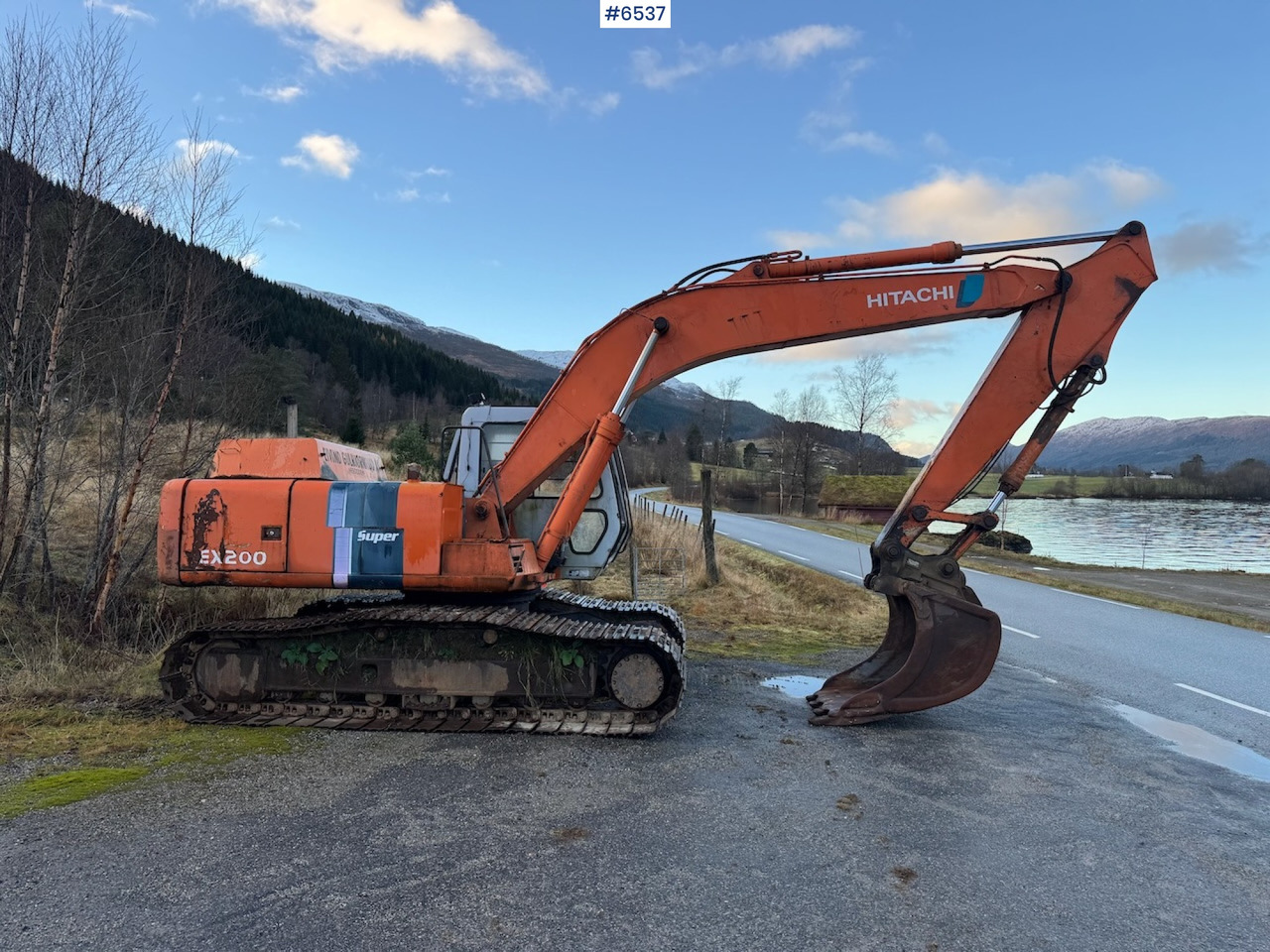 1992 Hitachi EX 200-2. Few hours. - Bager: slika 1992 Hitachi EX 200-2. Few hours. - Bager 1992 Hitachi EX 200-2. Few hours. - Bager: slika 1992 Hitachi EX 200-2. Few hours. - Bager
