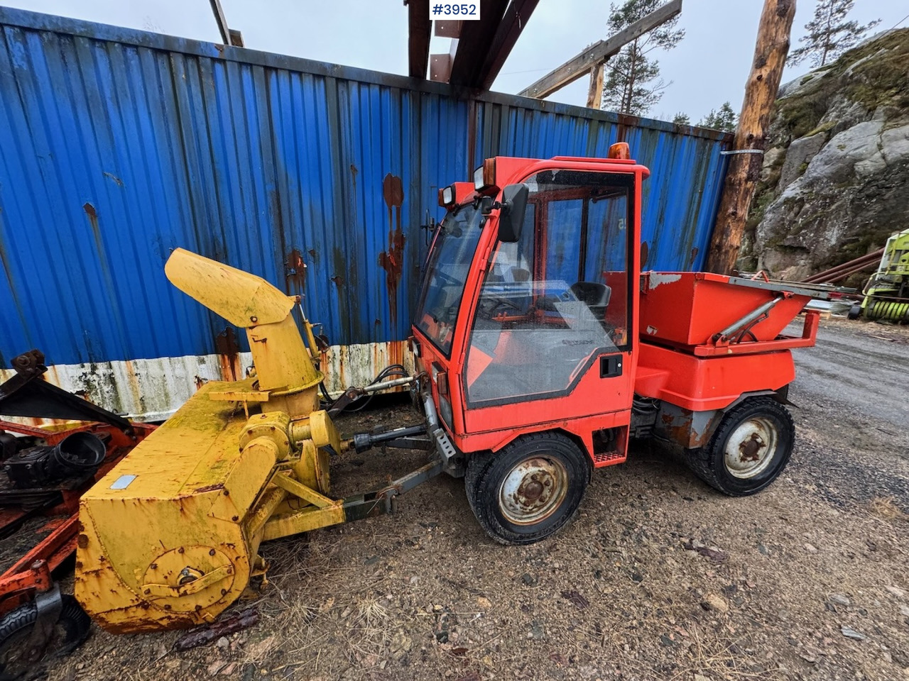 1996 Holder 240 with some equipment - Traktor: slika 1996 Holder 240 with some equipment - Traktor 1996 Holder 240 with some equipment - Traktor: slika 1996 Holder 240 with some equipment - Traktor