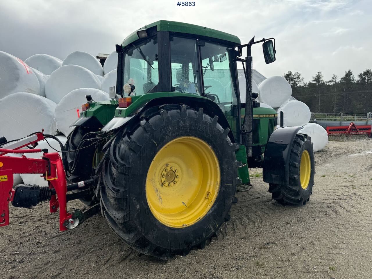 1996 John Deere 6400 4x4 w/ front loader. - Traktor: slika 1996 John Deere 6400 4x4 w/ front loader. - Traktor 1996 John Deere 6400 4x4 w/ front loader. - Traktor: slika 1996 John Deere 6400 4x4 w/ front loader. - Traktor