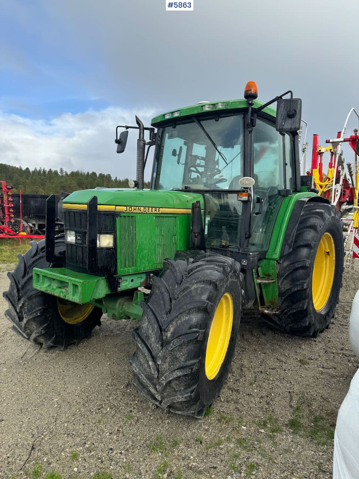 1996 John Deere 6400 4x4 w/ front loader. - Traktor: slika 1996 John Deere 6400 4x4 w/ front loader. - Traktor 1996 John Deere 6400 4x4 w/ front loader. - Traktor: slika 1996 John Deere 6400 4x4 w/ front loader. - Traktor
