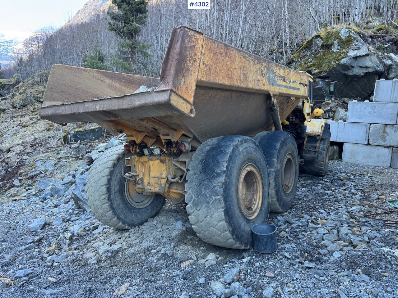 1996 Volvo A25C 6x6 - Zglobni istovarivač: slika 1996 Volvo A25C 6x6 - Zglobni istovarivač 1996 Volvo A25C 6x6 - Zglobni istovarivač: slika 1996 Volvo A25C 6x6 - Zglobni istovarivač