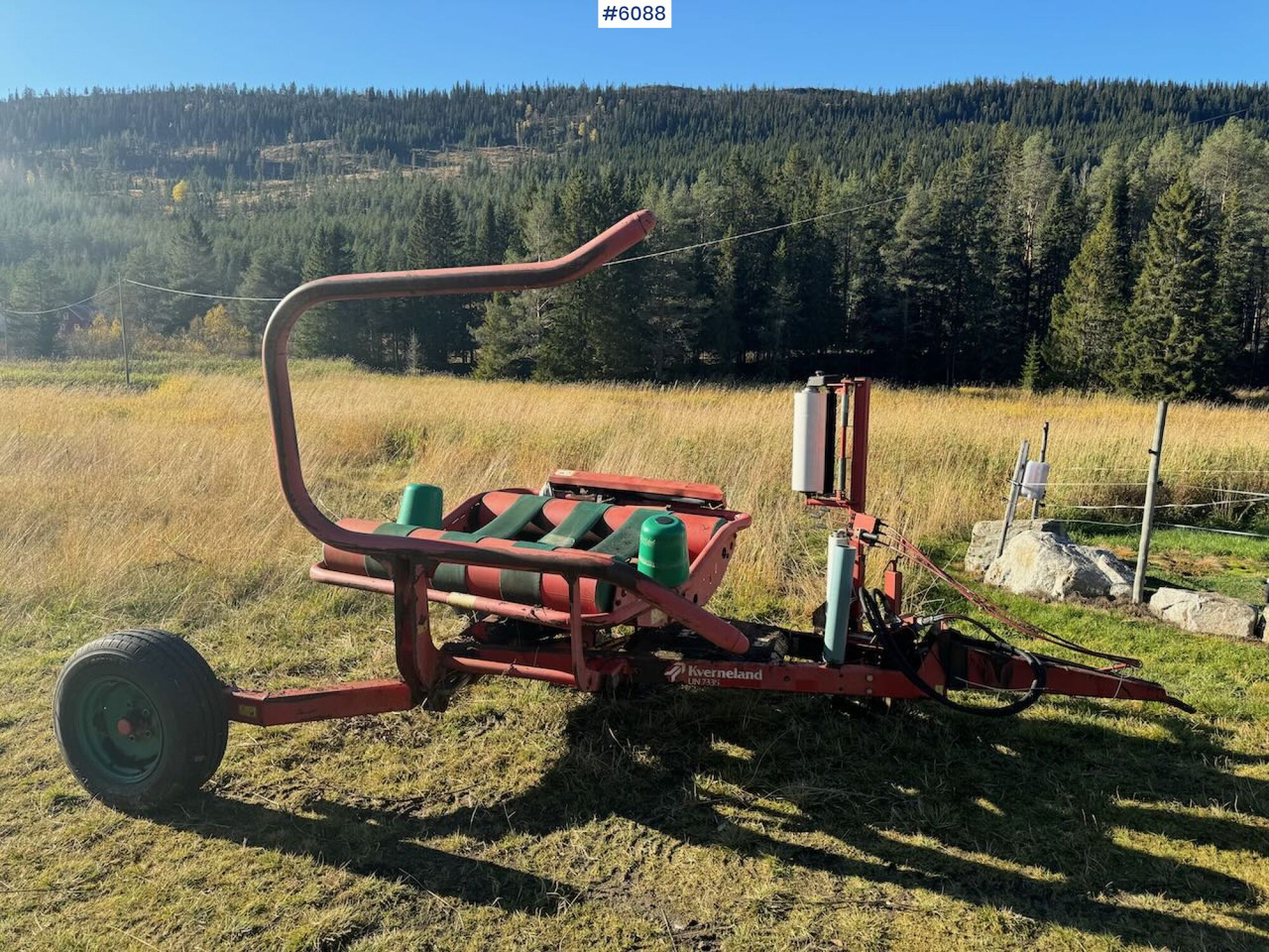 1998 Kverneland 7335 Round bale wrapper - Oprema za prevrtanje sijena: slika 1998 Kverneland 7335 Round bale wrapper - Oprema za prevrtanje sijena 1998 Kverneland 7335 Round bale wrapper - Oprema za prevrtanje sijena: slika 1998 Kverneland 7335 Round bale wrapper - Oprema za prevrtanje sijena