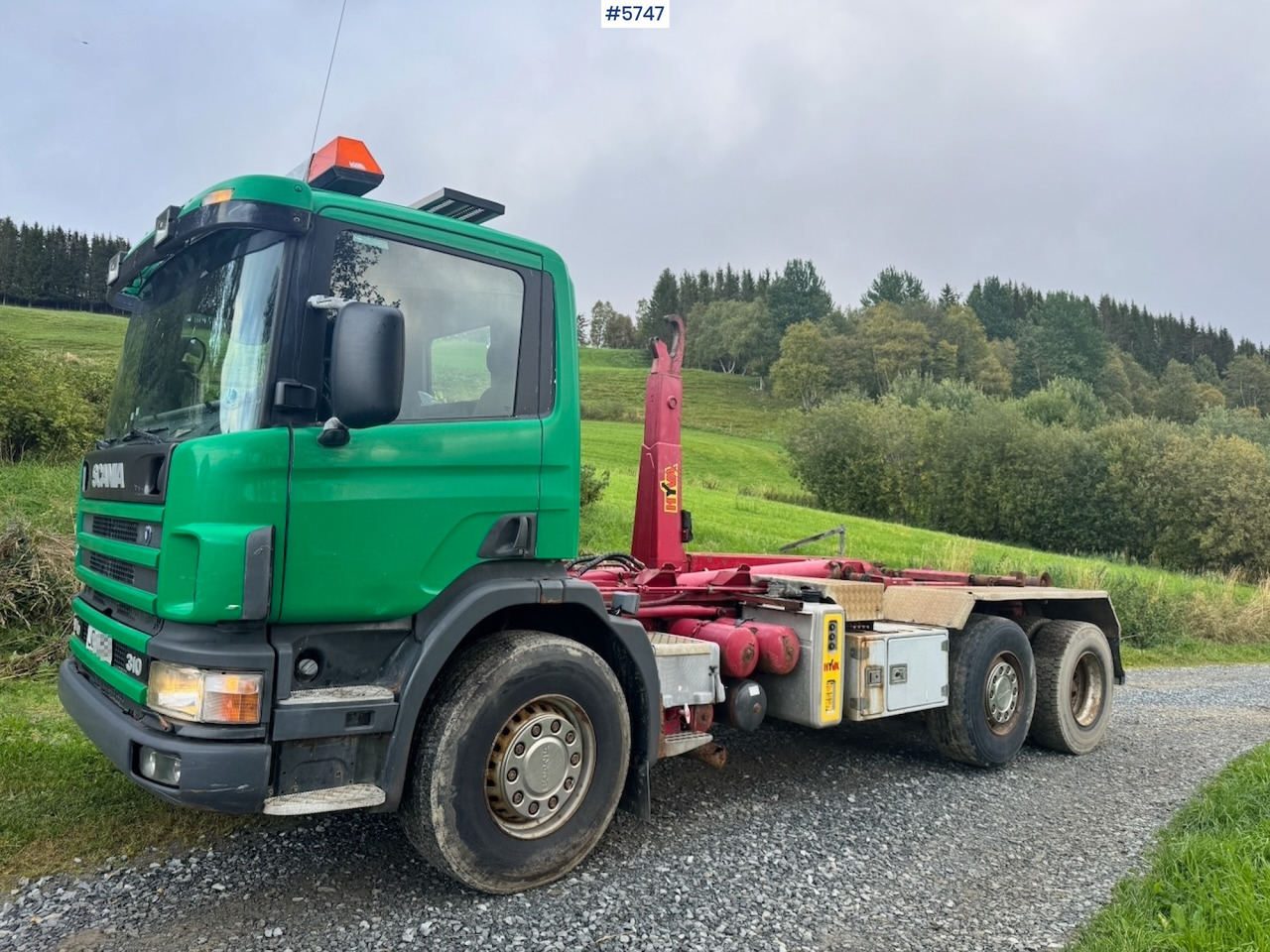 1998 Scania 94D 310 Hook‑truck - Kamion s kukastom dizalicom: slika 1998 Scania 94D 310 Hook‑truck - Kamion s kukastom dizalicom 1998 Scania 94D 310 Hook‑truck - Kamion s kukastom dizalicom: slika 1998 Scania 94D 310 Hook‑truck - Kamion s kukastom dizalicom