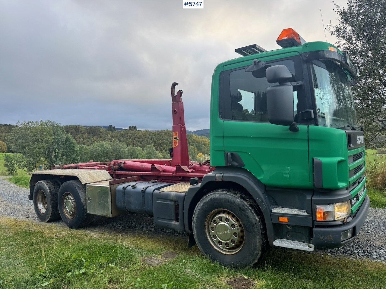 1998 Scania 94D 310 Hook‑truck - Kamion s kukastom dizalicom: slika 1998 Scania 94D 310 Hook‑truck - Kamion s kukastom dizalicom 1998 Scania 94D 310 Hook‑truck - Kamion s kukastom dizalicom: slika 1998 Scania 94D 310 Hook‑truck - Kamion s kukastom dizalicom