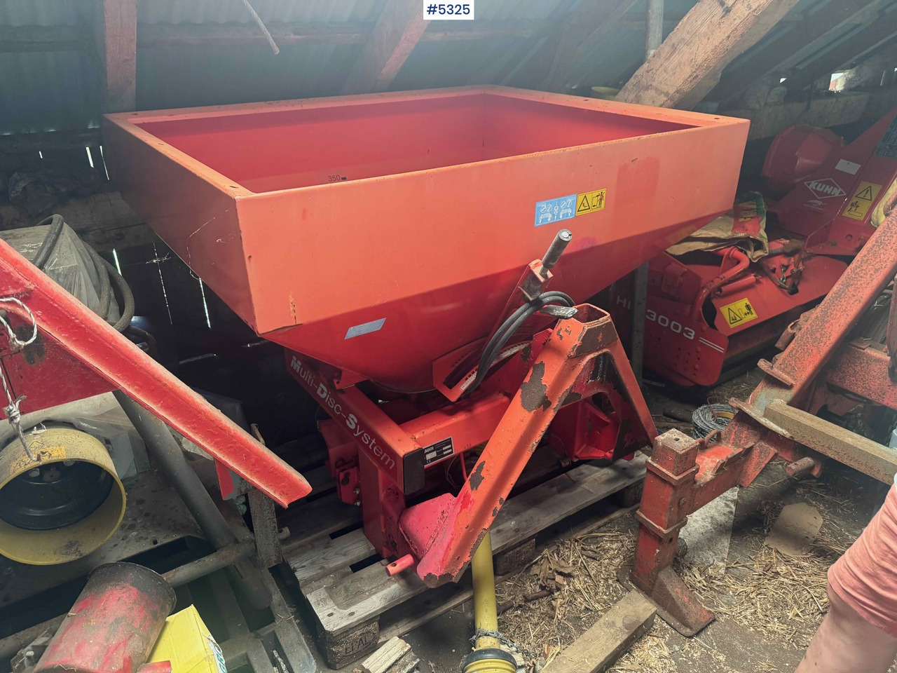 1999 Rauch MDS 81 fertilizer spreader - Rasipač gnojiva: slika 1999 Rauch MDS 81 fertilizer spreader - Rasipač gnojiva 1999 Rauch MDS 81 fertilizer spreader - Rasipač gnojiva: slika 1999 Rauch MDS 81 fertilizer spreader - Rasipač gnojiva