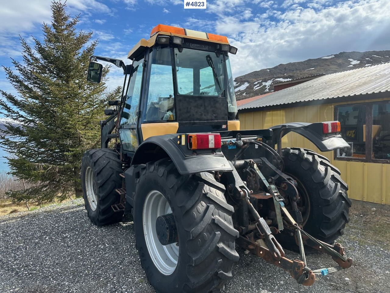 2000 JCB Fastrac 4x4 tractor w/ loader, 2 new tires, gravel bucket or snow bucket. WATCH VIDEO. - Traktor: slika 2000 JCB Fastrac 4x4 tractor w/ loader, 2 new tires, gravel bucket or snow bucket. WATCH VIDEO. - Traktor 2000 JCB Fastrac 4x4 tractor w/ loader, 2 new tires, gravel bucket or snow bucket. WATCH VIDEO. - Traktor: slika 2000 JCB Fastrac 4x4 tractor w/ loader, 2 new tires, gravel bucket or snow bucket. WATCH VIDEO. - Traktor