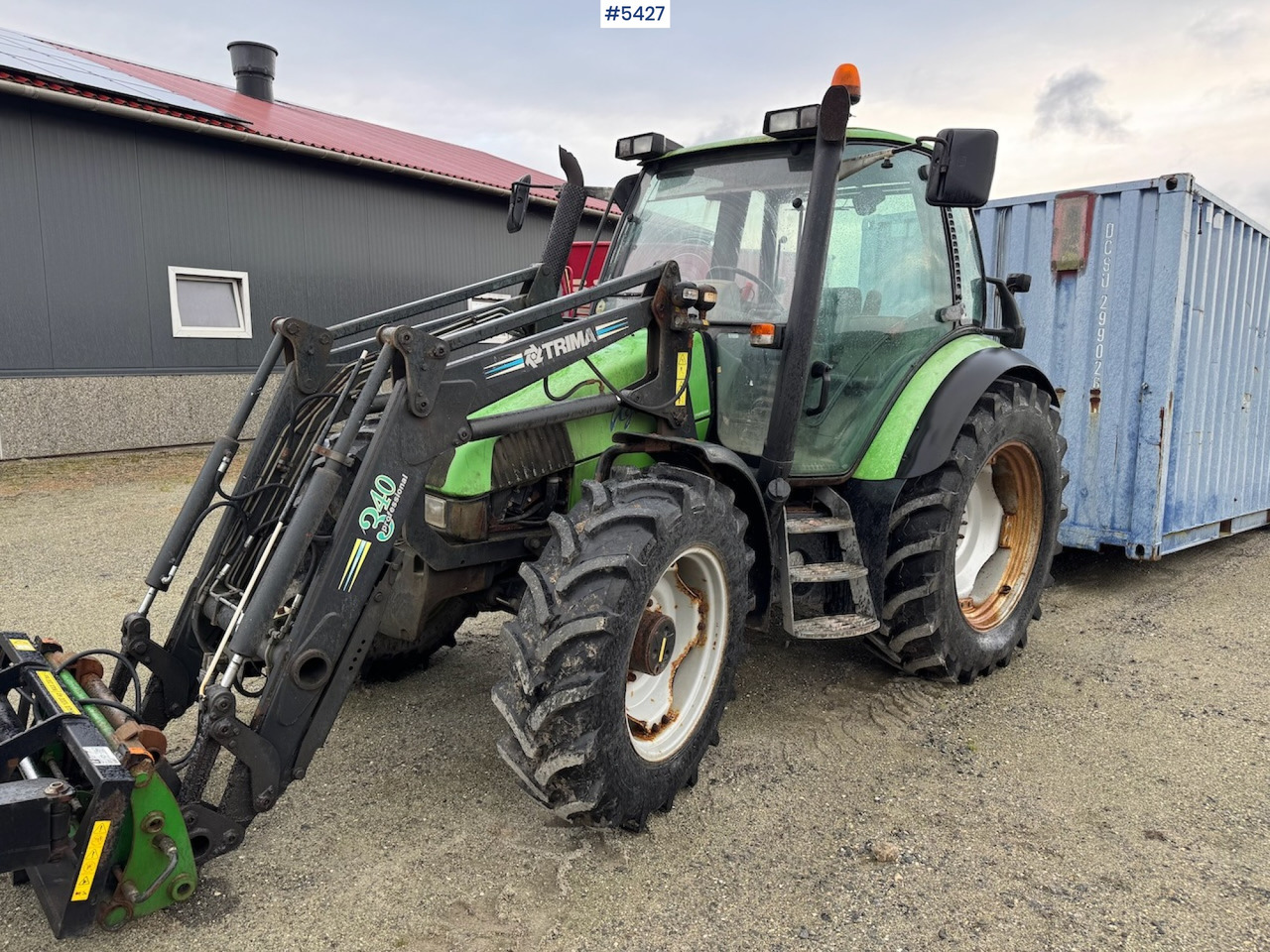 2001 Deutz Fahr Agrotron 90 w/front loader. - Traktor: slika 2001 Deutz Fahr Agrotron 90 w/front loader. - Traktor 2001 Deutz Fahr Agrotron 90 w/front loader. - Traktor: slika 2001 Deutz Fahr Agrotron 90 w/front loader. - Traktor