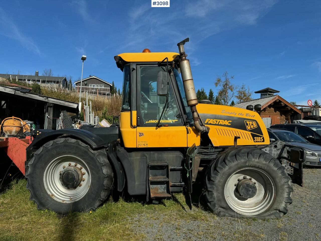 2001 JCB Fastrac 3185 4x4. The plow rigged and two sets of tires. - Traktor: slika 2001 JCB Fastrac 3185 4x4. The plow rigged and two sets of tires. - Traktor 2001 JCB Fastrac 3185 4x4. The plow rigged and two sets of tires. - Traktor: slika 2001 JCB Fastrac 3185 4x4. The plow rigged and two sets of tires. - Traktor