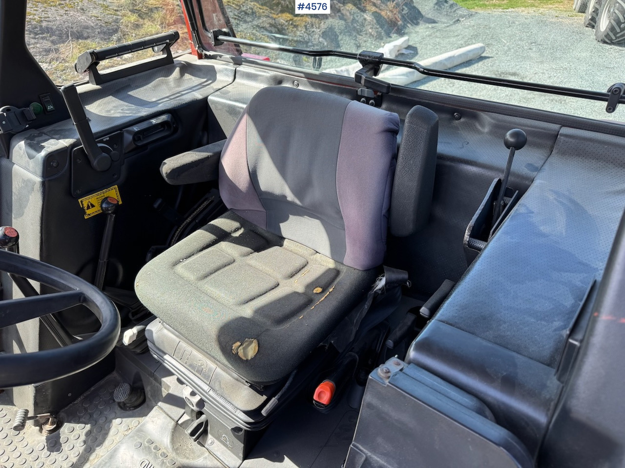 Zakup  2002 Fiat 110-90 DT w/front loader. 1590 hours! 2002 Fiat 110-90 DT w/front loader. 1590 hours!: slika Zakup  2002 Fiat 110-90 DT w/front loader. 1590 hours! 2002 Fiat 110-90 DT w/front loader. 1590 hours!