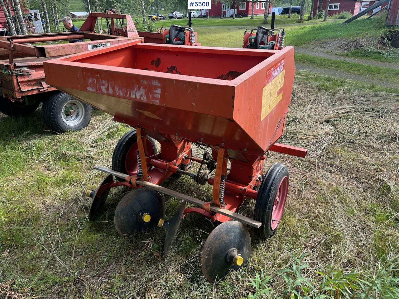 2002 Grimme potato planter - Oprema za obradu tla: slika 2002 Grimme potato planter - Oprema za obradu tla 2002 Grimme potato planter - Oprema za obradu tla: slika 2002 Grimme potato planter - Oprema za obradu tla