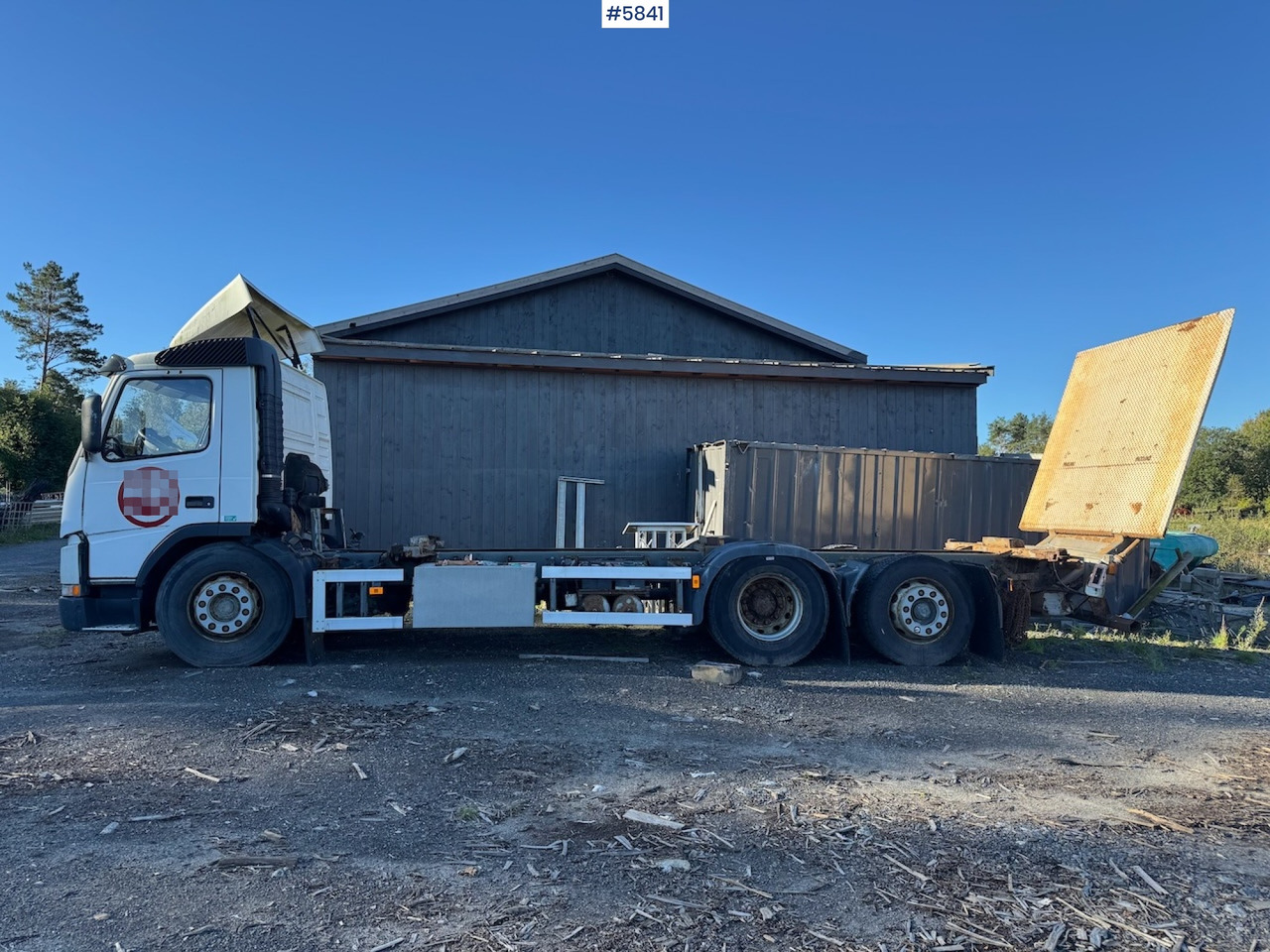 2002 Volvo FM 6x2. - Transporter kontejnera/ Kamion s izmjenjivim sanducima: slika 2002 Volvo FM 6x2. - Transporter kontejnera/ Kamion s izmjenjivim sanducima 2002 Volvo FM 6x2. - Transporter kontejnera/ Kamion s izmjenjivim sanducima: slika 2002 Volvo FM 6x2. - Transporter kontejnera/ Kamion s izmjenjivim sanducima