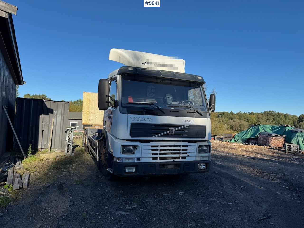 2002 Volvo FM 6x2. - Transporter kontejnera/ Kamion s izmjenjivim sanducima: slika 2002 Volvo FM 6x2. - Transporter kontejnera/ Kamion s izmjenjivim sanducima 2002 Volvo FM 6x2. - Transporter kontejnera/ Kamion s izmjenjivim sanducima: slika 2002 Volvo FM 6x2. - Transporter kontejnera/ Kamion s izmjenjivim sanducima