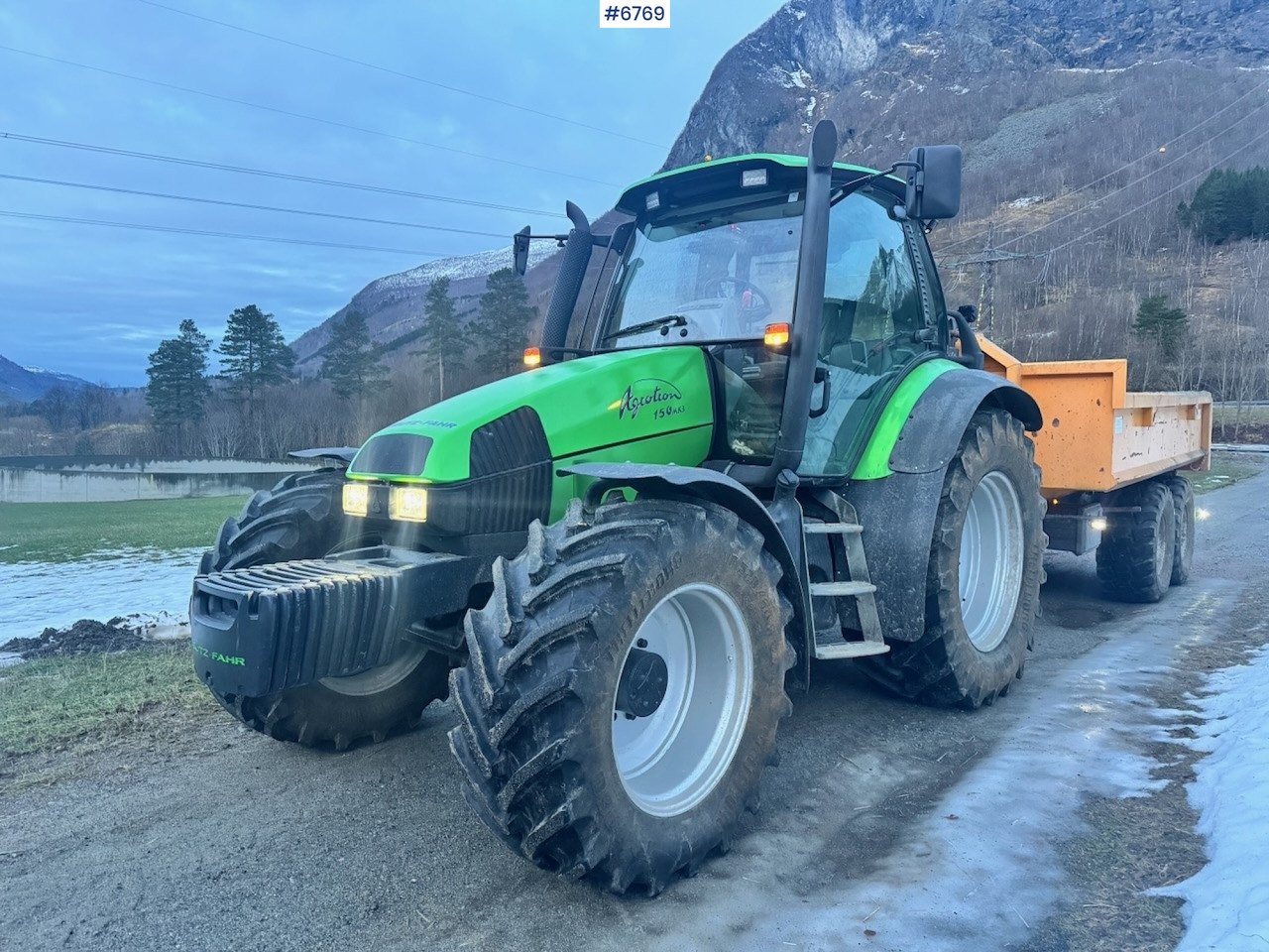 2003 Deutz Fahr Agrotron 150 with front weight - Traktor: slika 2003 Deutz Fahr Agrotron 150 with front weight - Traktor 2003 Deutz Fahr Agrotron 150 with front weight - Traktor: slika 2003 Deutz Fahr Agrotron 150 with front weight - Traktor