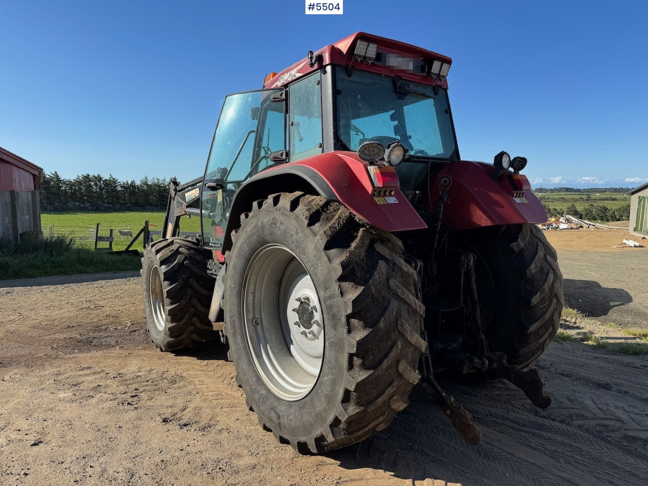 2004 Case IH CVX 170 w/ front loader - Traktor: slika 2004 Case IH CVX 170 w/ front loader - Traktor 2004 Case IH CVX 170 w/ front loader - Traktor: slika 2004 Case IH CVX 170 w/ front loader - Traktor