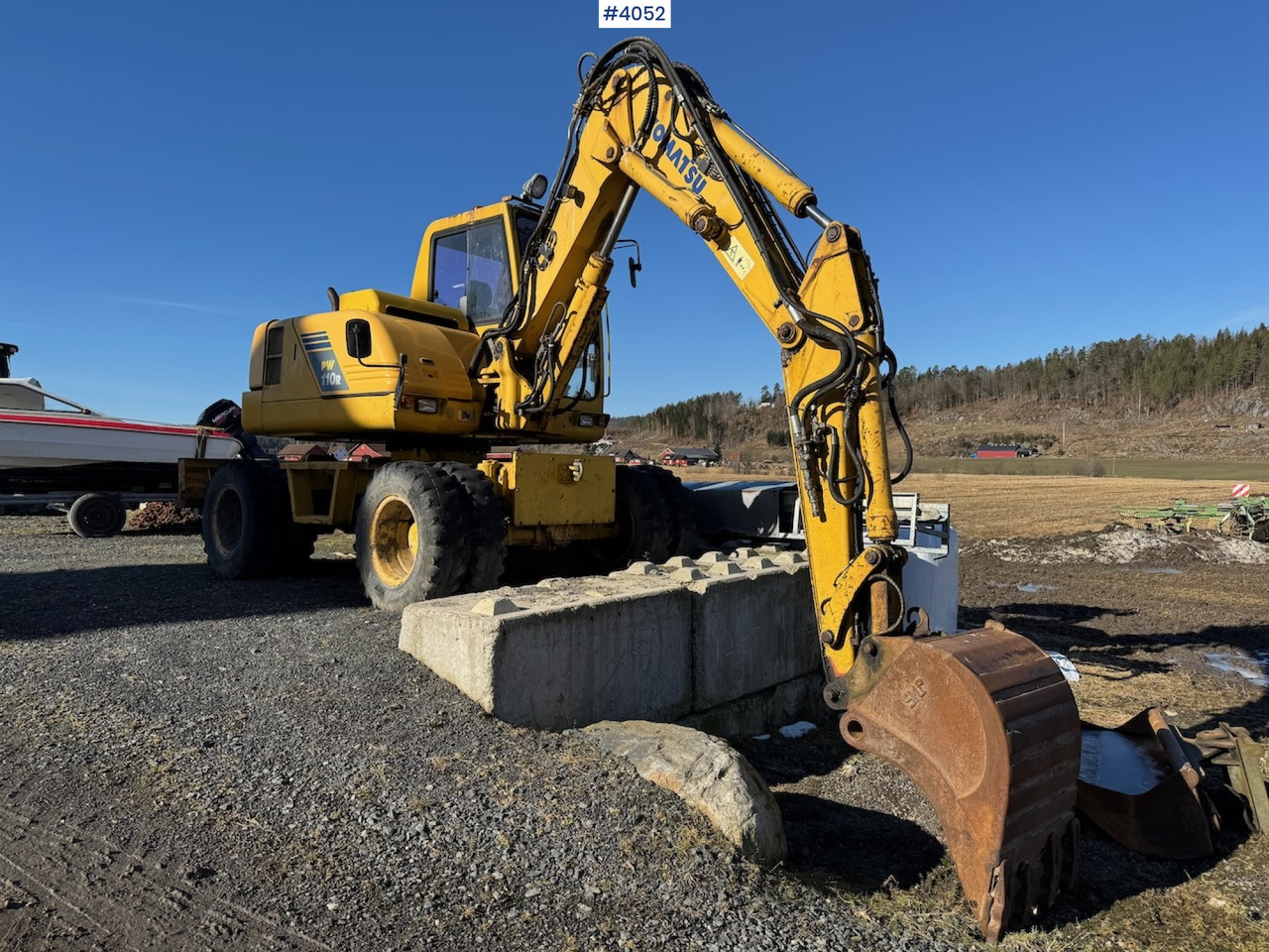 2004 Komatsu PW 110R - Bager: slika 2004 Komatsu PW 110R - Bager 2004 Komatsu PW 110R - Bager: slika 2004 Komatsu PW 110R - Bager