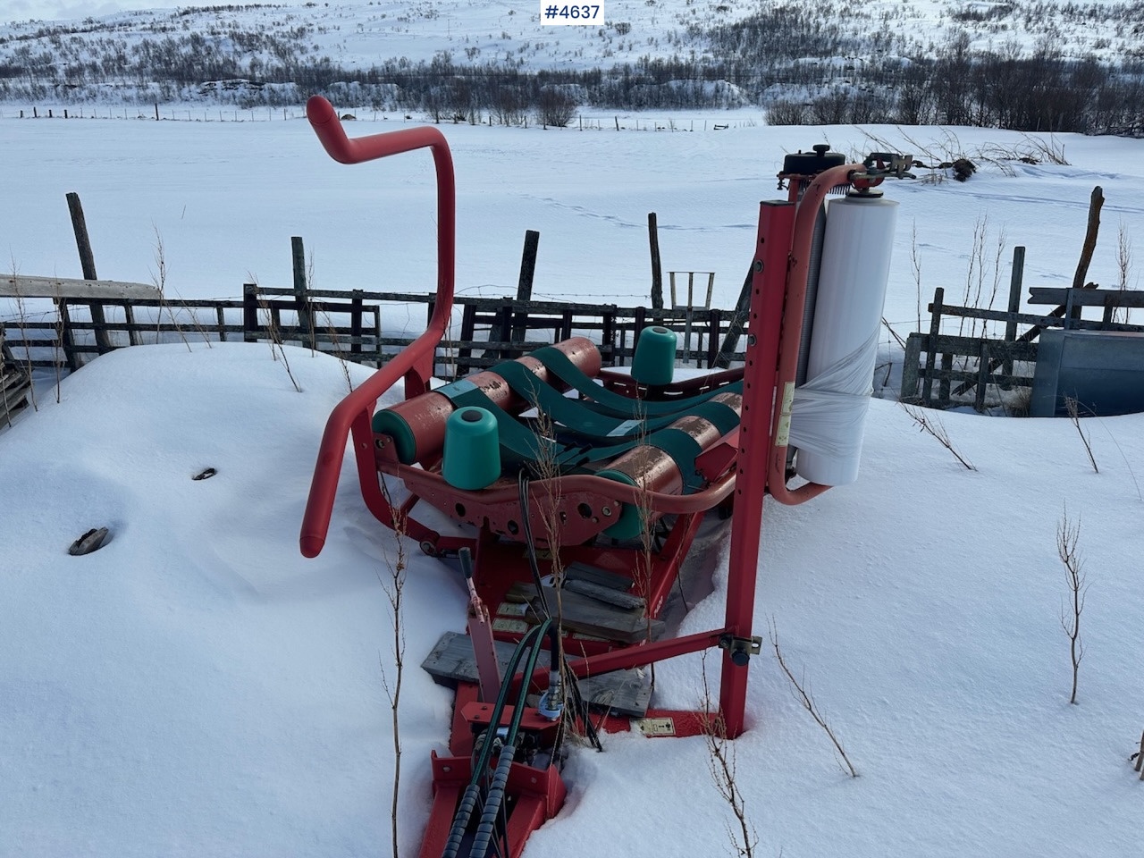 2004 Taarup 7420 Round bale wrapper - Oprema za prevrtanje sijena: slika 2004 Taarup 7420 Round bale wrapper - Oprema za prevrtanje sijena 2004 Taarup 7420 Round bale wrapper - Oprema za prevrtanje sijena: slika 2004 Taarup 7420 Round bale wrapper - Oprema za prevrtanje sijena