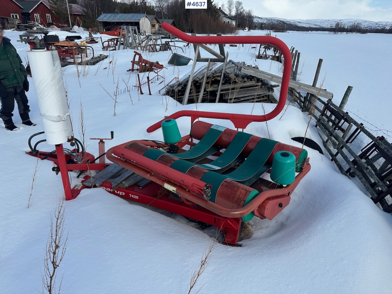 2004 Taarup 7420 Round bale wrapper - Oprema za prevrtanje sijena: slika 2004 Taarup 7420 Round bale wrapper - Oprema za prevrtanje sijena 2004 Taarup 7420 Round bale wrapper - Oprema za prevrtanje sijena: slika 2004 Taarup 7420 Round bale wrapper - Oprema za prevrtanje sijena