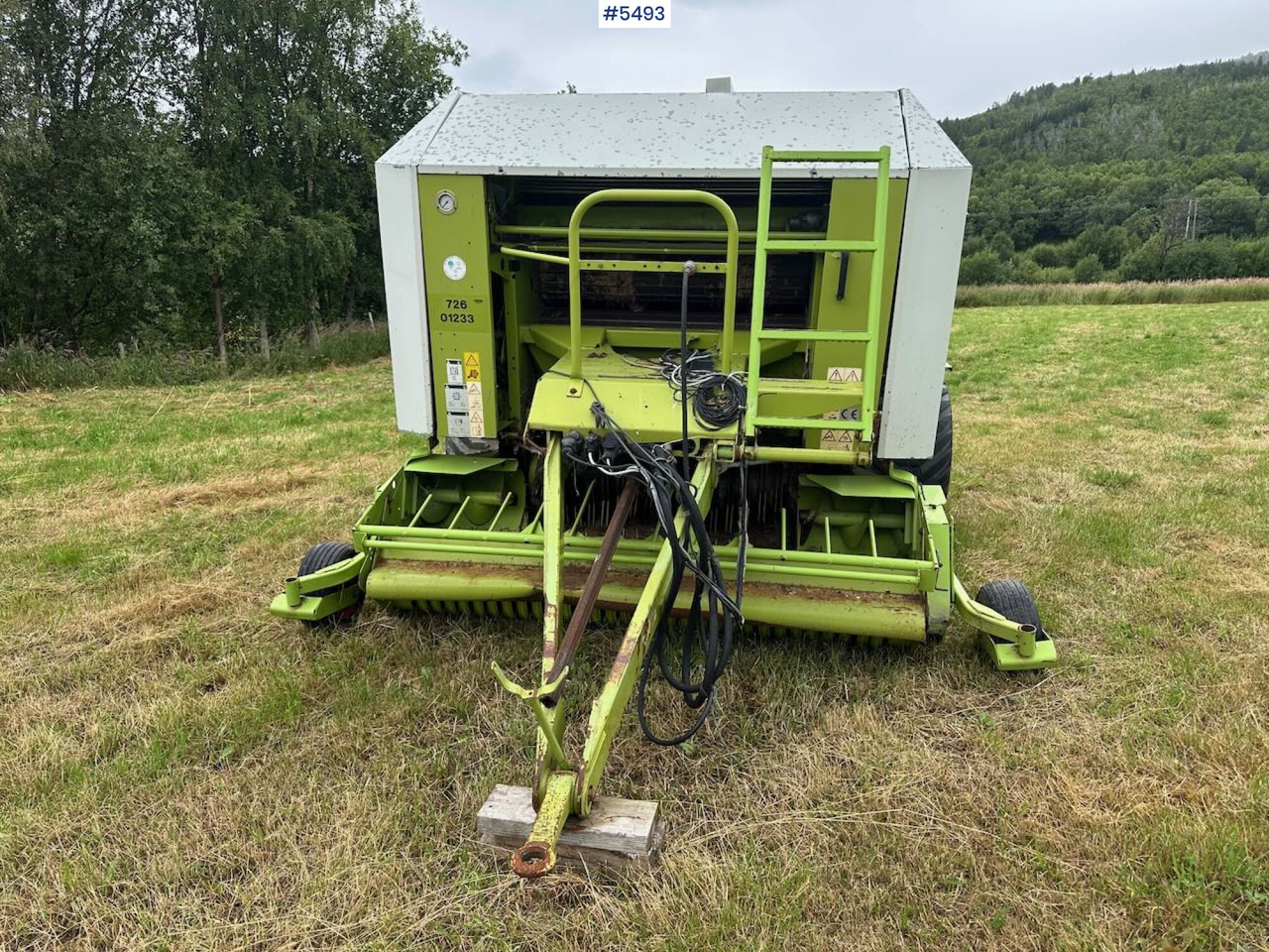 2005 Claas Rollant 255 combi baler - Oprema za prevrtanje sijena: slika 2005 Claas Rollant 255 combi baler - Oprema za prevrtanje sijena 2005 Claas Rollant 255 combi baler - Oprema za prevrtanje sijena: slika 2005 Claas Rollant 255 combi baler - Oprema za prevrtanje sijena