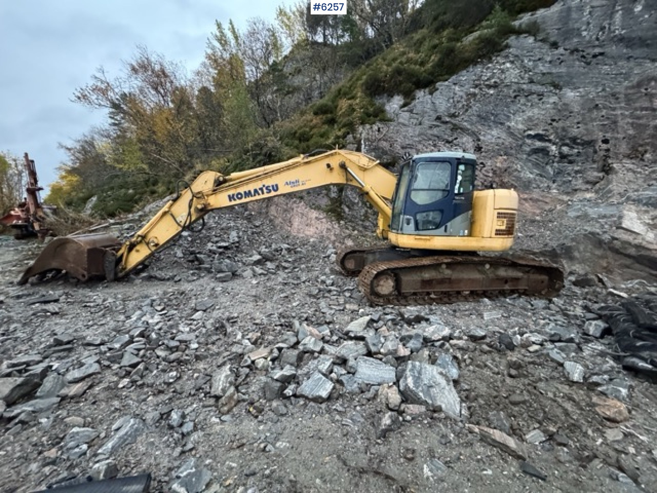 2005 Komatsu PC228 USLC-3K with Digging Bucket – SEE VIDEO! - Bager: slika 2005 Komatsu PC228 USLC-3K with Digging Bucket – SEE VIDEO! - Bager 2005 Komatsu PC228 USLC-3K with Digging Bucket – SEE VIDEO! - Bager: slika 2005 Komatsu PC228 USLC-3K with Digging Bucket – SEE VIDEO! - Bager