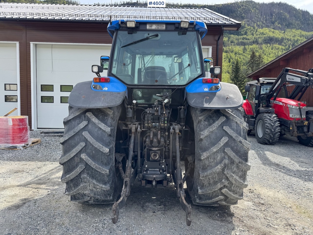 2005 New Holland TM190 w/front loader - Traktor: slika 2005 New Holland TM190 w/front loader - Traktor 2005 New Holland TM190 w/front loader - Traktor: slika 2005 New Holland TM190 w/front loader - Traktor