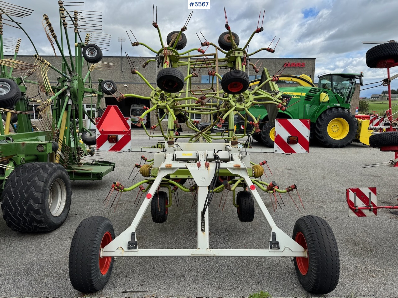 2006 Claas Volto 1320 T - Oprema za prevrtanje sijena: slika 2006 Claas Volto 1320 T - Oprema za prevrtanje sijena 2006 Claas Volto 1320 T - Oprema za prevrtanje sijena: slika 2006 Claas Volto 1320 T - Oprema za prevrtanje sijena
