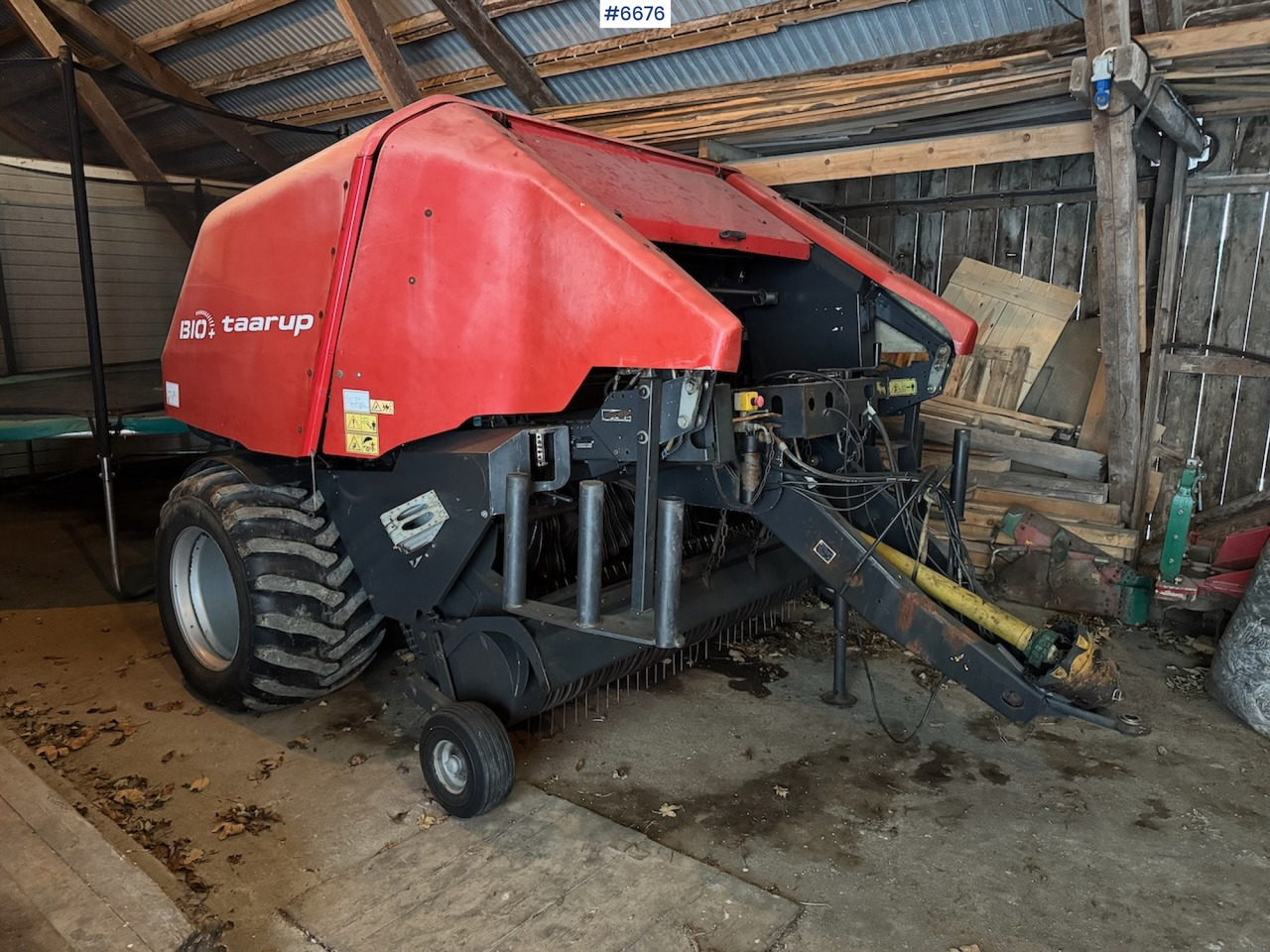 2006 Taarup BIO+ Round Baler. Well maintained. - Oprema za prevrtanje sijena: slika 2006 Taarup BIO+ Round Baler. Well maintained. - Oprema za prevrtanje sijena 2006 Taarup BIO+ Round Baler. Well maintained. - Oprema za prevrtanje sijena: slika 2006 Taarup BIO+ Round Baler. Well maintained. - Oprema za prevrtanje sijena