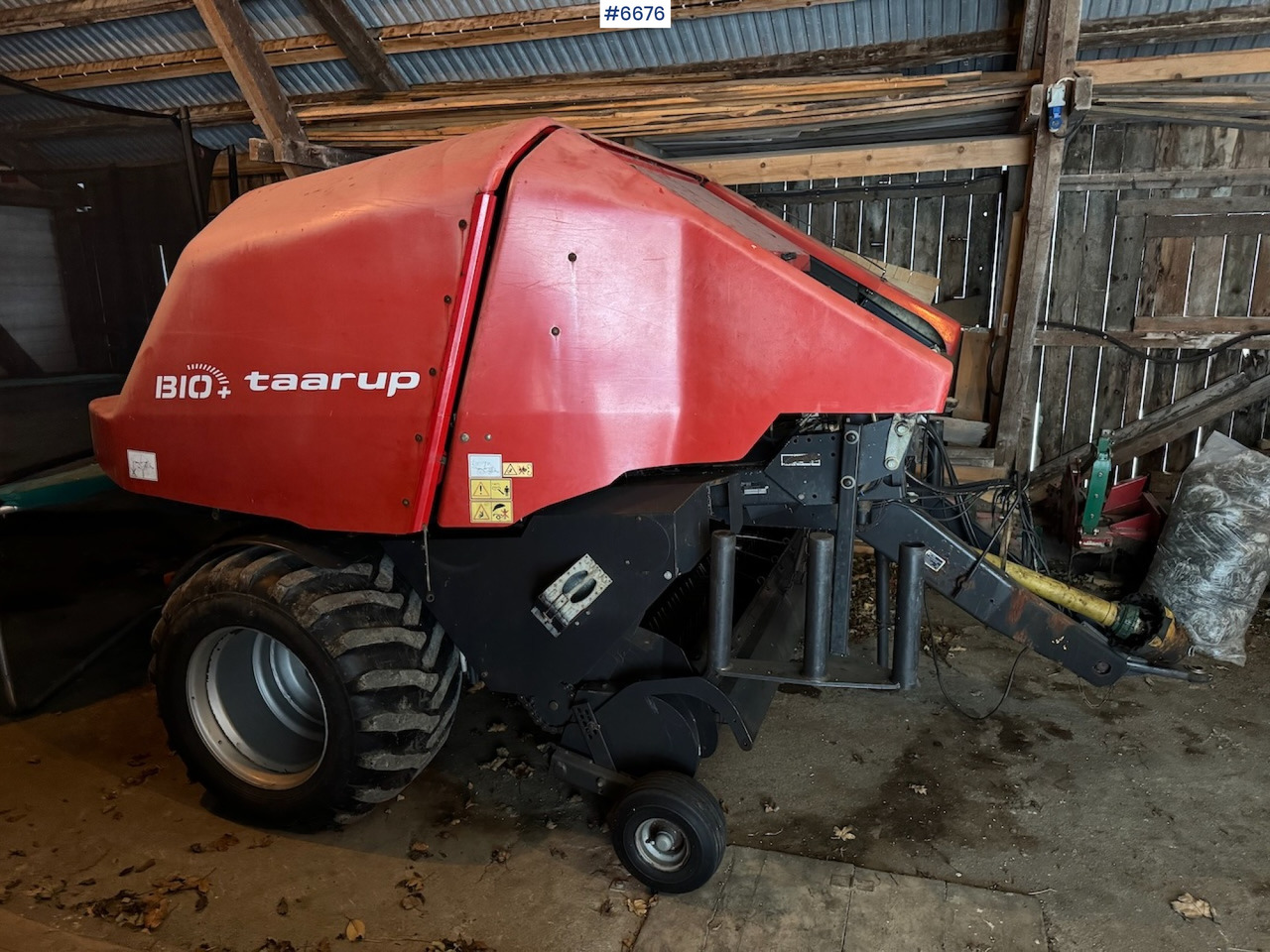 2006 Taarup BIO+ Round Baler. Well maintained. - Oprema za prevrtanje sijena: slika 2006 Taarup BIO+ Round Baler. Well maintained. - Oprema za prevrtanje sijena 2006 Taarup BIO+ Round Baler. Well maintained. - Oprema za prevrtanje sijena: slika 2006 Taarup BIO+ Round Baler. Well maintained. - Oprema za prevrtanje sijena