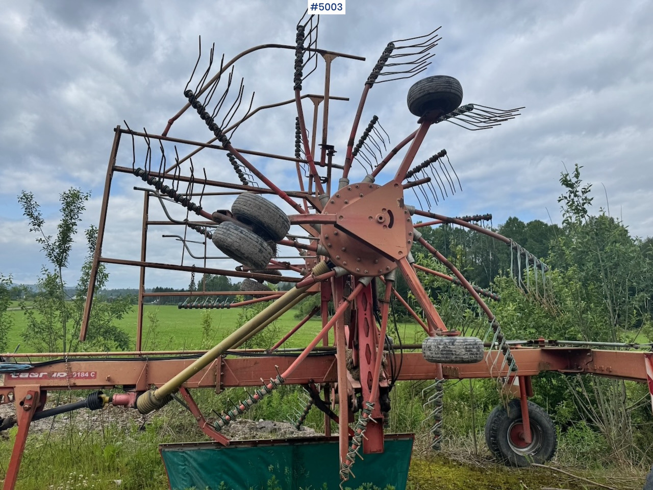 2007 Kverneland Taarup 9184C Collector harrow - Oprema za prevrtanje sijena: slika 2007 Kverneland Taarup 9184C Collector harrow - Oprema za prevrtanje sijena 2007 Kverneland Taarup 9184C Collector harrow - Oprema za prevrtanje sijena: slika 2007 Kverneland Taarup 9184C Collector harrow - Oprema za prevrtanje sijena