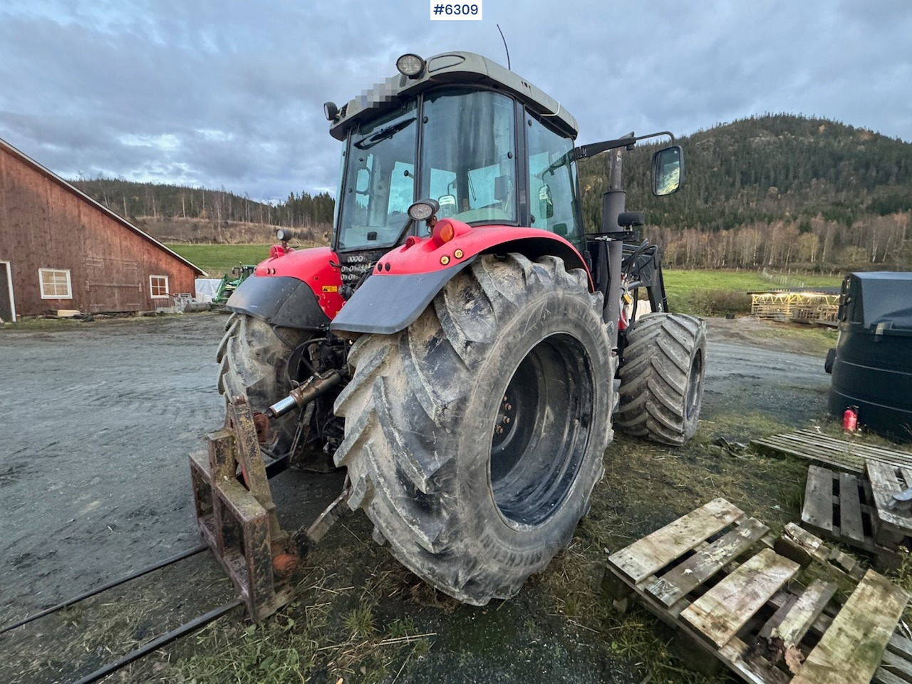 2007 Massey Ferguson 6465 Dyna 6 w/ front loader with 3rd function! - Traktor: slika  2007 Massey Ferguson 6465 Dyna 6 w/ front loader with 3rd function! - Traktor 2007 Massey Ferguson 6465 Dyna 6 w/ front loader with 3rd function! - Traktor: slika  2007 Massey Ferguson 6465 Dyna 6 w/ front loader with 3rd function! - Traktor