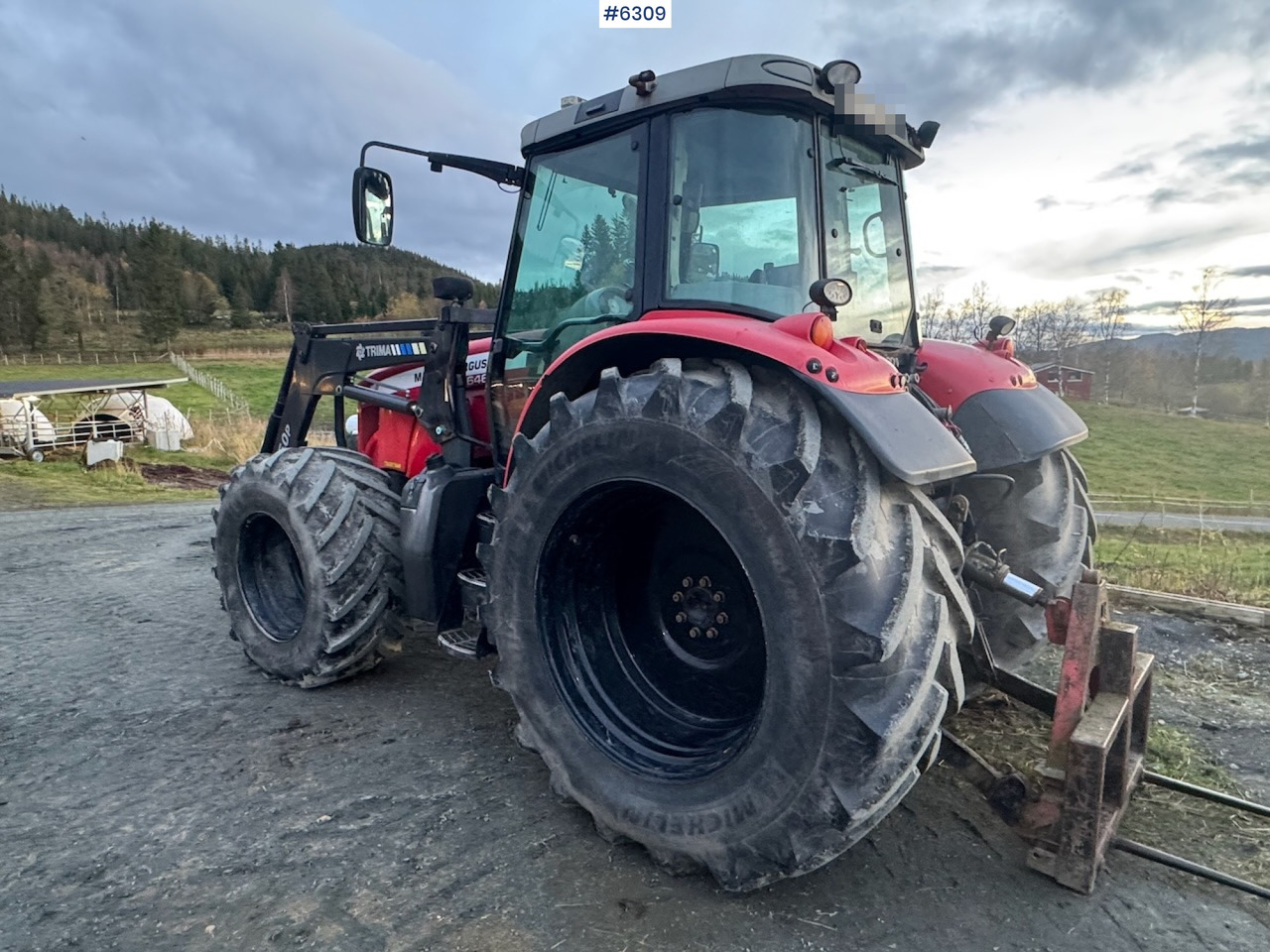 2007 Massey Ferguson 6465 Dyna 6 w/ front loader with 3rd function! - Traktor: slika  2007 Massey Ferguson 6465 Dyna 6 w/ front loader with 3rd function! - Traktor 2007 Massey Ferguson 6465 Dyna 6 w/ front loader with 3rd function! - Traktor: slika  2007 Massey Ferguson 6465 Dyna 6 w/ front loader with 3rd function! - Traktor