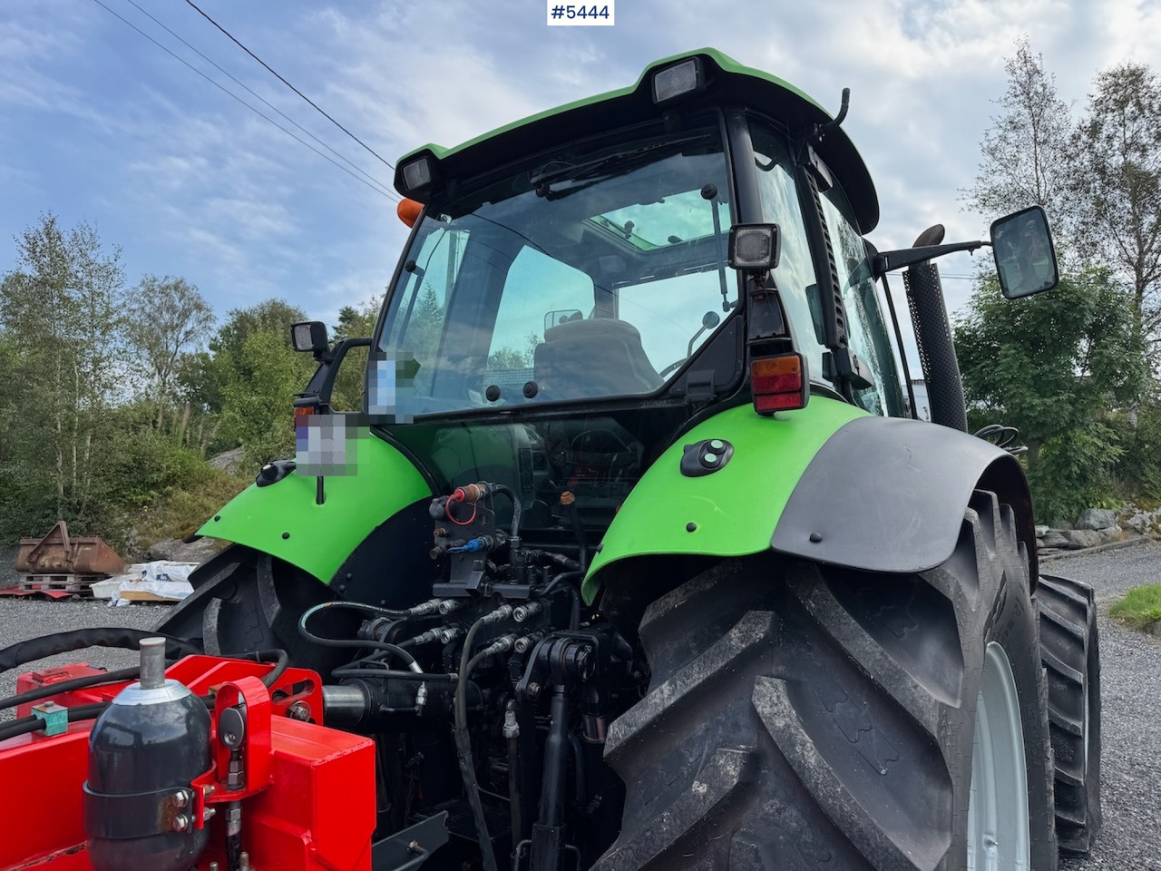 2008 Deutz Fahr Agrotron 150.7 w/ front loader. - Traktor: slika  2008 Deutz Fahr Agrotron 150.7 w/ front loader. - Traktor 2008 Deutz Fahr Agrotron 150.7 w/ front loader. - Traktor: slika  2008 Deutz Fahr Agrotron 150.7 w/ front loader. - Traktor