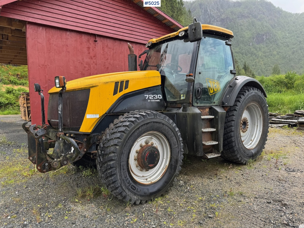 2008 JCB Fastrac 7230 P-Tronic w/Front hydraulics and PTO. - Traktor: slika 2008 JCB Fastrac 7230 P-Tronic w/Front hydraulics and PTO. - Traktor 2008 JCB Fastrac 7230 P-Tronic w/Front hydraulics and PTO. - Traktor: slika 2008 JCB Fastrac 7230 P-Tronic w/Front hydraulics and PTO. - Traktor