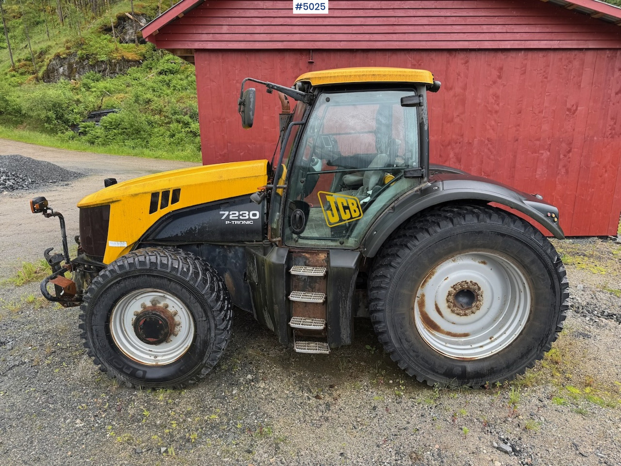 2008 JCB Fastrac 7230 P-Tronic w/Front hydraulics and PTO. - Traktor: slika 2008 JCB Fastrac 7230 P-Tronic w/Front hydraulics and PTO. - Traktor 2008 JCB Fastrac 7230 P-Tronic w/Front hydraulics and PTO. - Traktor: slika 2008 JCB Fastrac 7230 P-Tronic w/Front hydraulics and PTO. - Traktor
