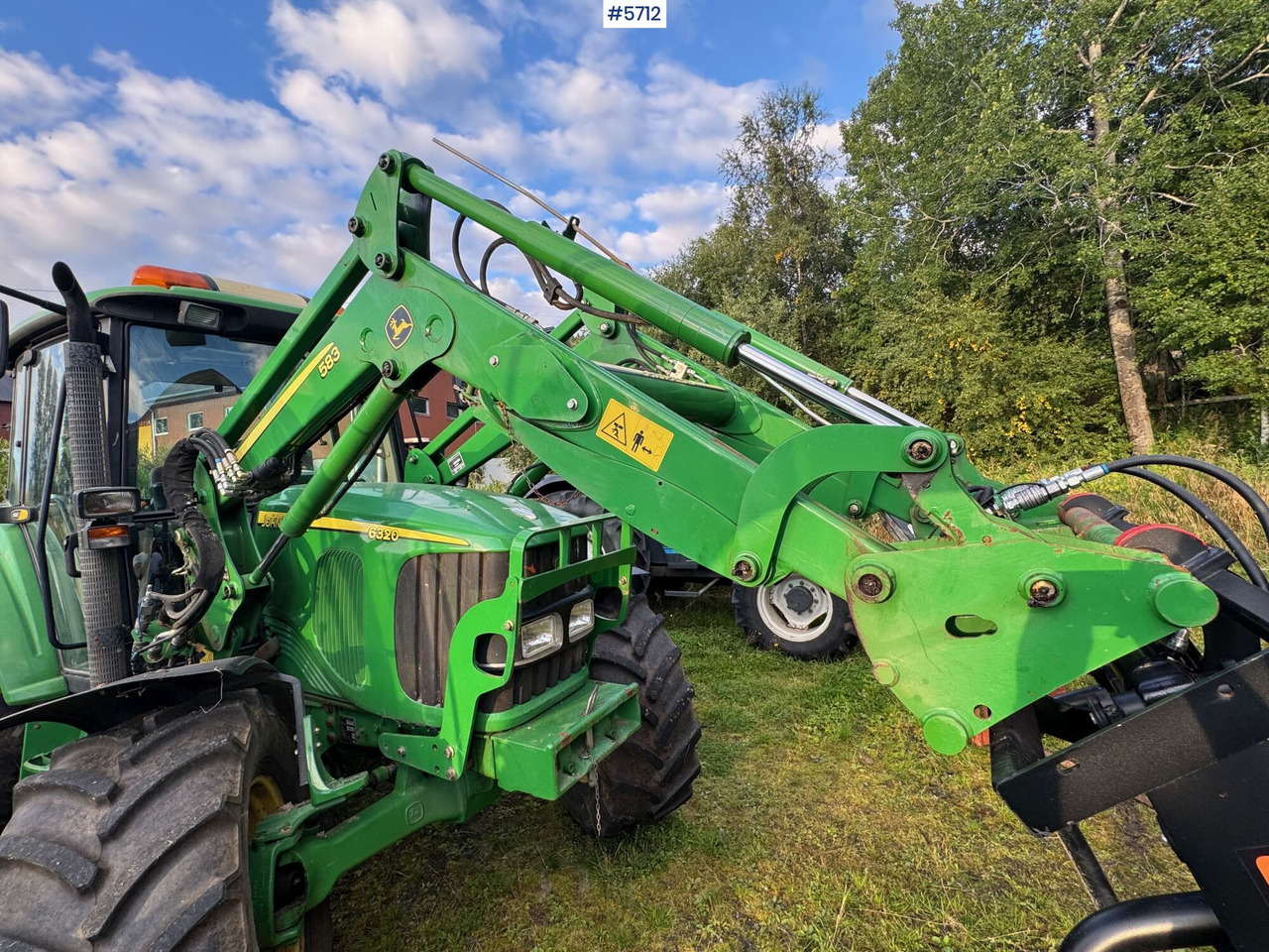 2008 John Deere 6320 SE with front loader and 2 buckets! - Traktor: slika 2008 John Deere 6320 SE with front loader and 2 buckets! - Traktor 2008 John Deere 6320 SE with front loader and 2 buckets! - Traktor: slika 2008 John Deere 6320 SE with front loader and 2 buckets! - Traktor