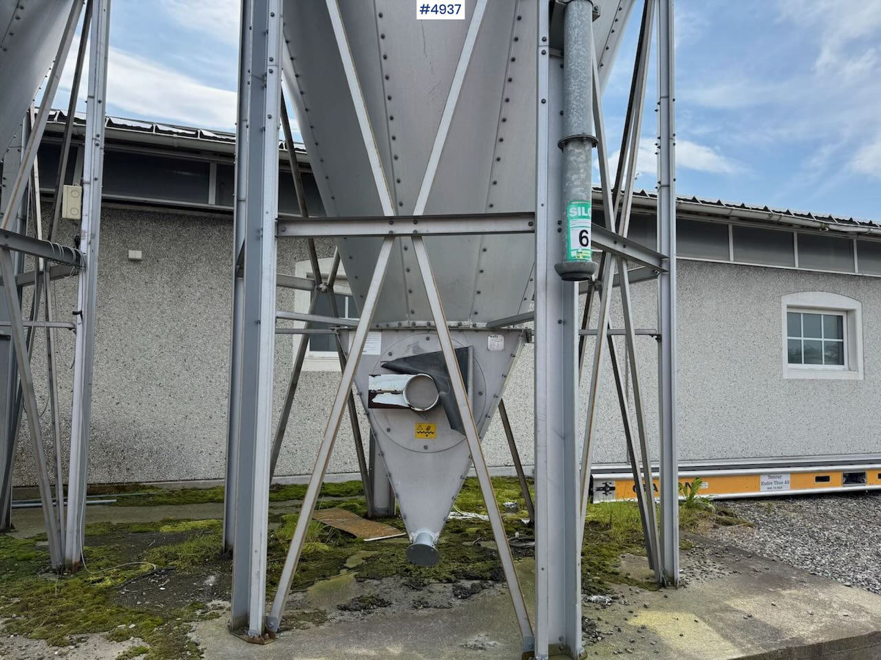Oprema za stoku 2008 Mafa 27.6 cubic meter feed silos x2: slika Oprema za stoku 2008 Mafa 27.6 cubic meter feed silos x2