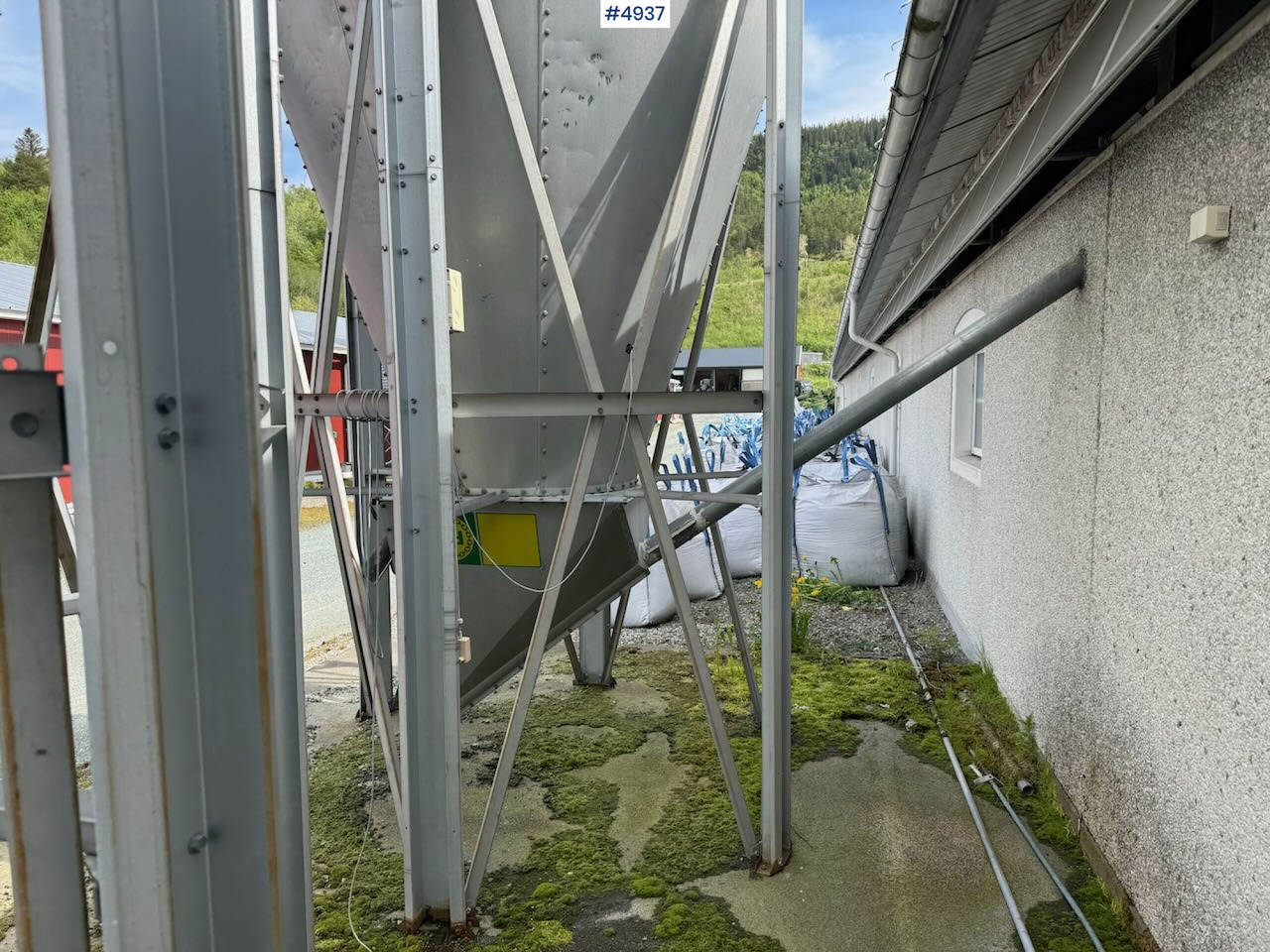 Oprema za stoku 2008 Mafa 27.6 cubic meter feed silos x2: slika Oprema za stoku 2008 Mafa 27.6 cubic meter feed silos x2