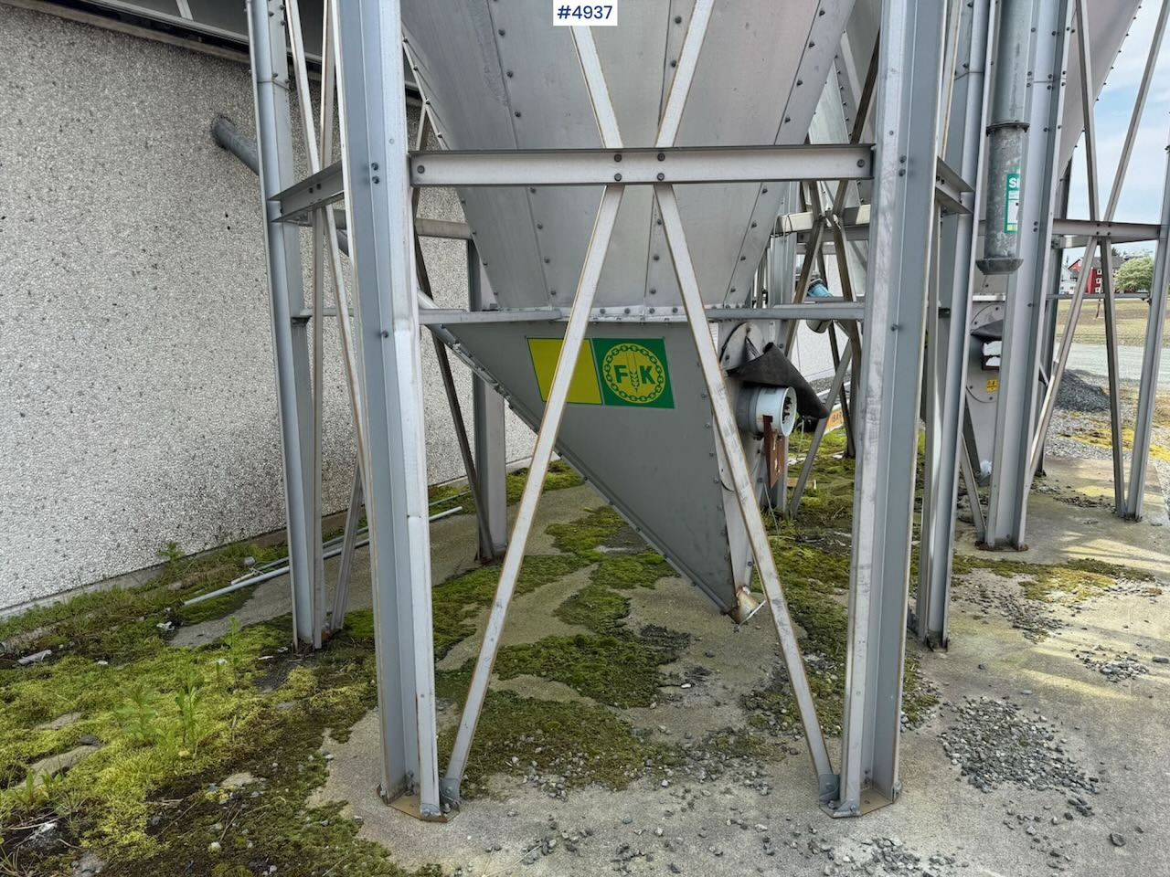 Oprema za stoku 2008 Mafa 27.6 cubic meter feed silos x2: slika Oprema za stoku 2008 Mafa 27.6 cubic meter feed silos x2