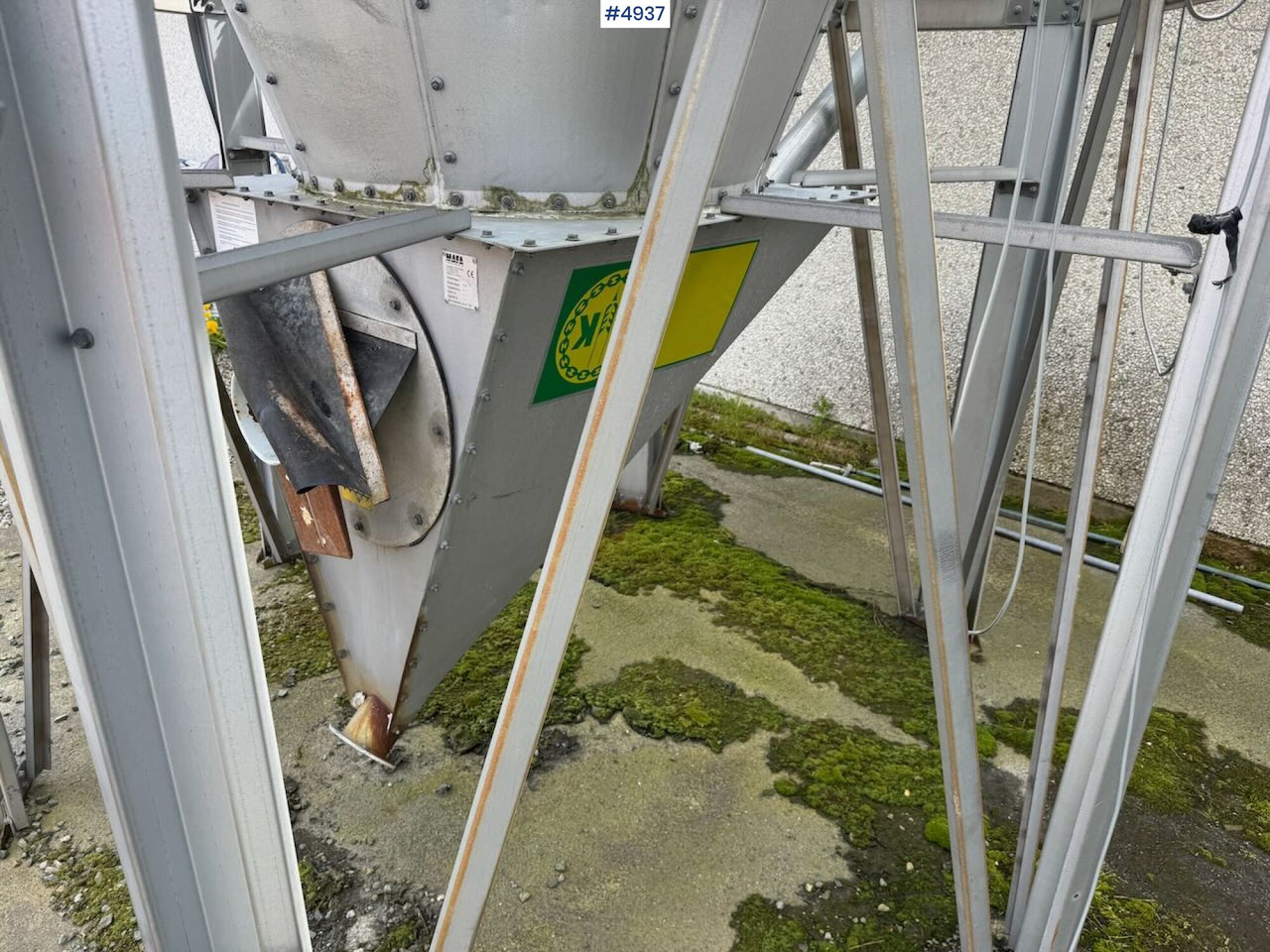 Oprema za stoku 2008 Mafa 27.6 cubic meter feed silos x2: slika Oprema za stoku 2008 Mafa 27.6 cubic meter feed silos x2