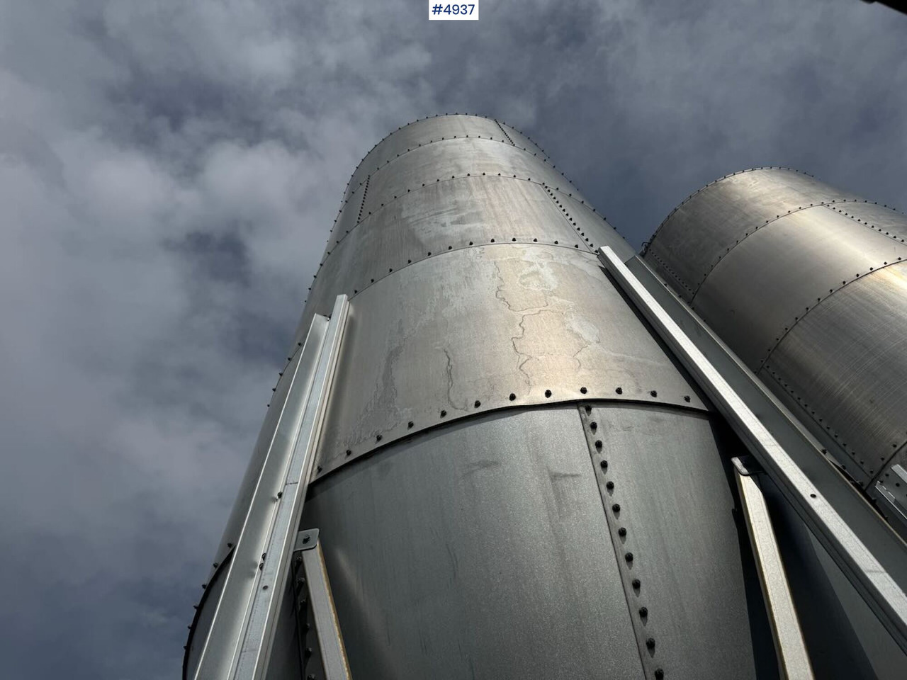 Oprema za stoku 2008 Mafa 27.6 cubic meter feed silos x2: slika Oprema za stoku 2008 Mafa 27.6 cubic meter feed silos x2