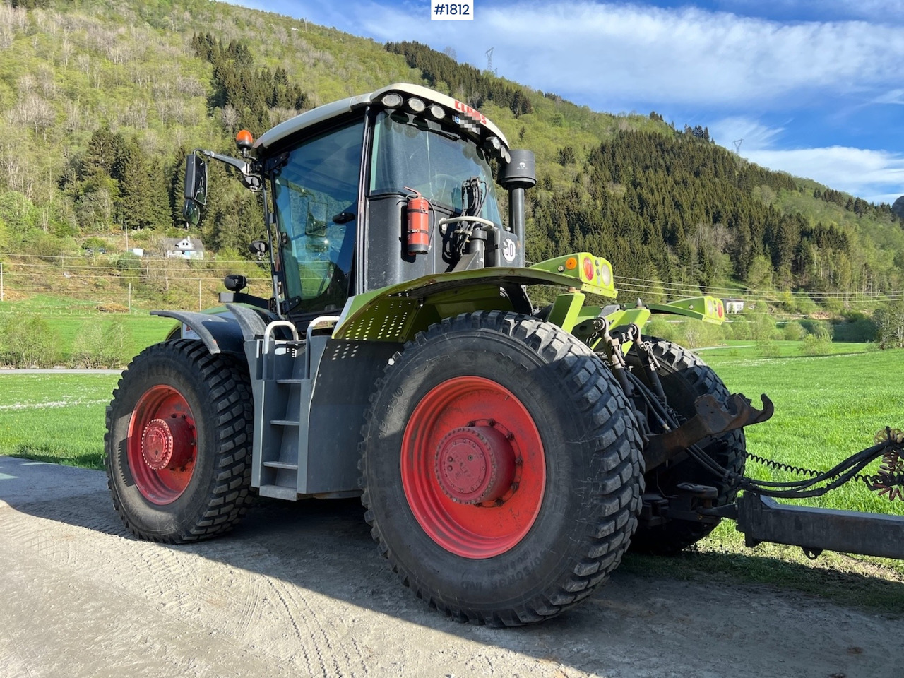 2009 Claas Xerion 3800 - Traktor: slika 2009 Claas Xerion 3800 - Traktor 2009 Claas Xerion 3800 - Traktor: slika 2009 Claas Xerion 3800 - Traktor