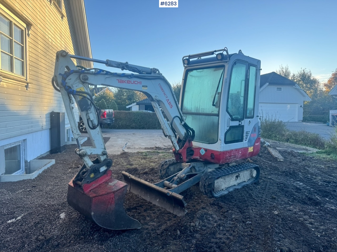 2010 Takeuchi TB219 Mini Excavator with Rototilt and 2 buckets. - Bager: slika 2010 Takeuchi TB219 Mini Excavator with Rototilt and 2 buckets. - Bager 2010 Takeuchi TB219 Mini Excavator with Rototilt and 2 buckets. - Bager: slika 2010 Takeuchi TB219 Mini Excavator with Rototilt and 2 buckets. - Bager