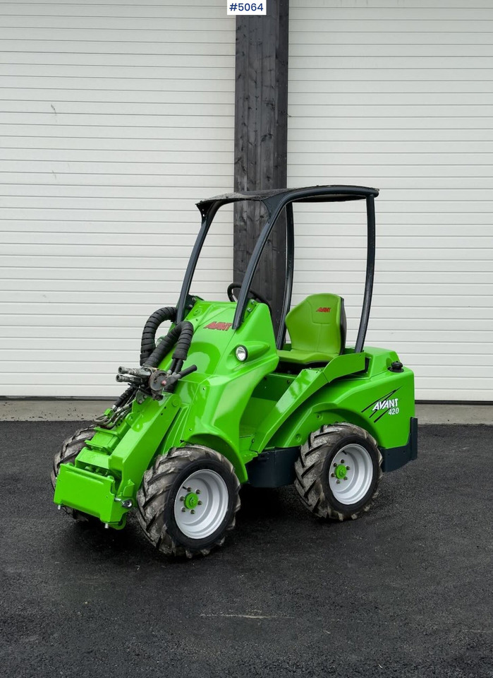 2012 Avant M420 w/ bucket NEWLY SERVICED - Zglobni utovarivač: slika 2012 Avant M420 w/ bucket NEWLY SERVICED - Zglobni utovarivač 2012 Avant M420 w/ bucket NEWLY SERVICED - Zglobni utovarivač: slika 2012 Avant M420 w/ bucket NEWLY SERVICED - Zglobni utovarivač