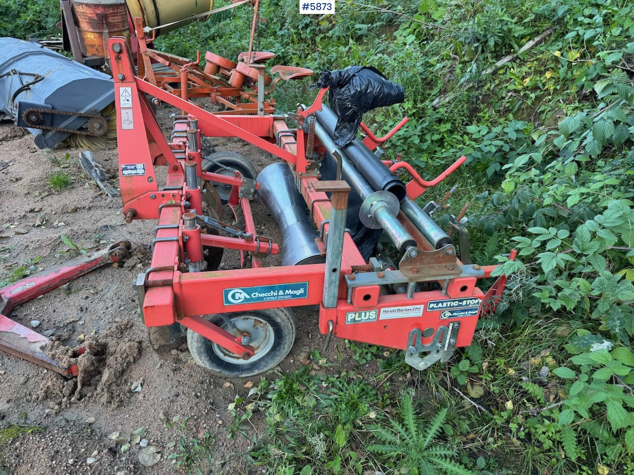 2012 Checchi and Magli PS 14 Plus Plastlayer - Oprema za obradu tla: slika 2012 Checchi and Magli PS 14 Plus Plastlayer - Oprema za obradu tla 2012 Checchi and Magli PS 14 Plus Plastlayer - Oprema za obradu tla: slika 2012 Checchi and Magli PS 14 Plus Plastlayer - Oprema za obradu tla