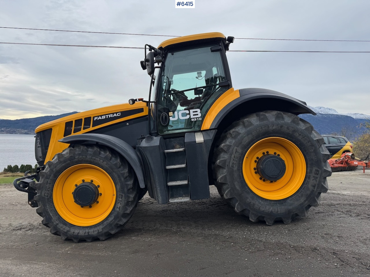 2012 JCB 8310 Fastrac w/ front hydraulics. - Traktor: slika 2012 JCB 8310 Fastrac w/ front hydraulics. - Traktor 2012 JCB 8310 Fastrac w/ front hydraulics. - Traktor: slika 2012 JCB 8310 Fastrac w/ front hydraulics. - Traktor