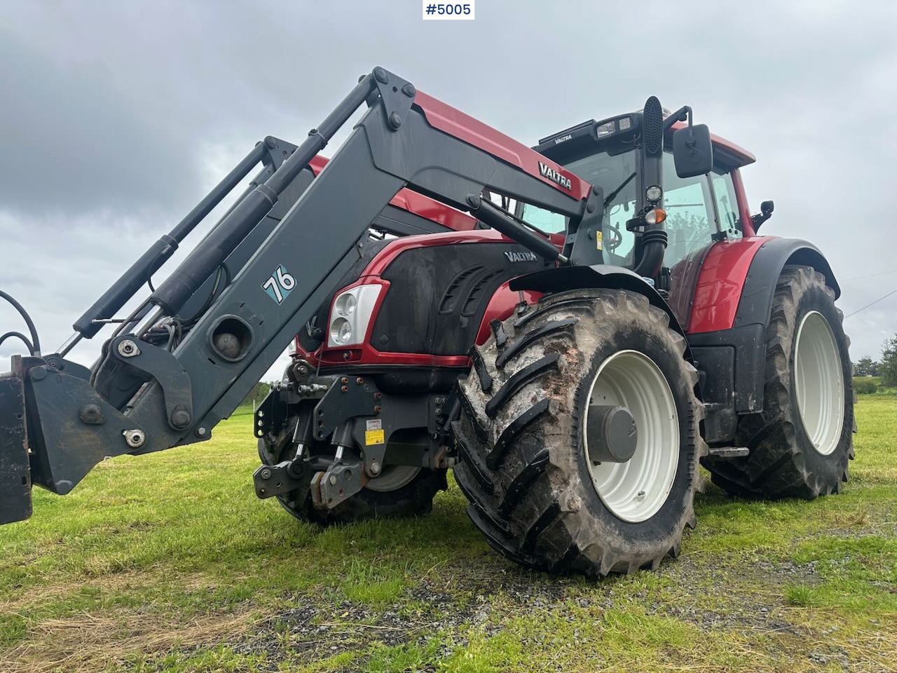 2012 Valtra T213 - Traktor: slika 2012 Valtra T213 - Traktor 2012 Valtra T213 - Traktor: slika 2012 Valtra T213 - Traktor