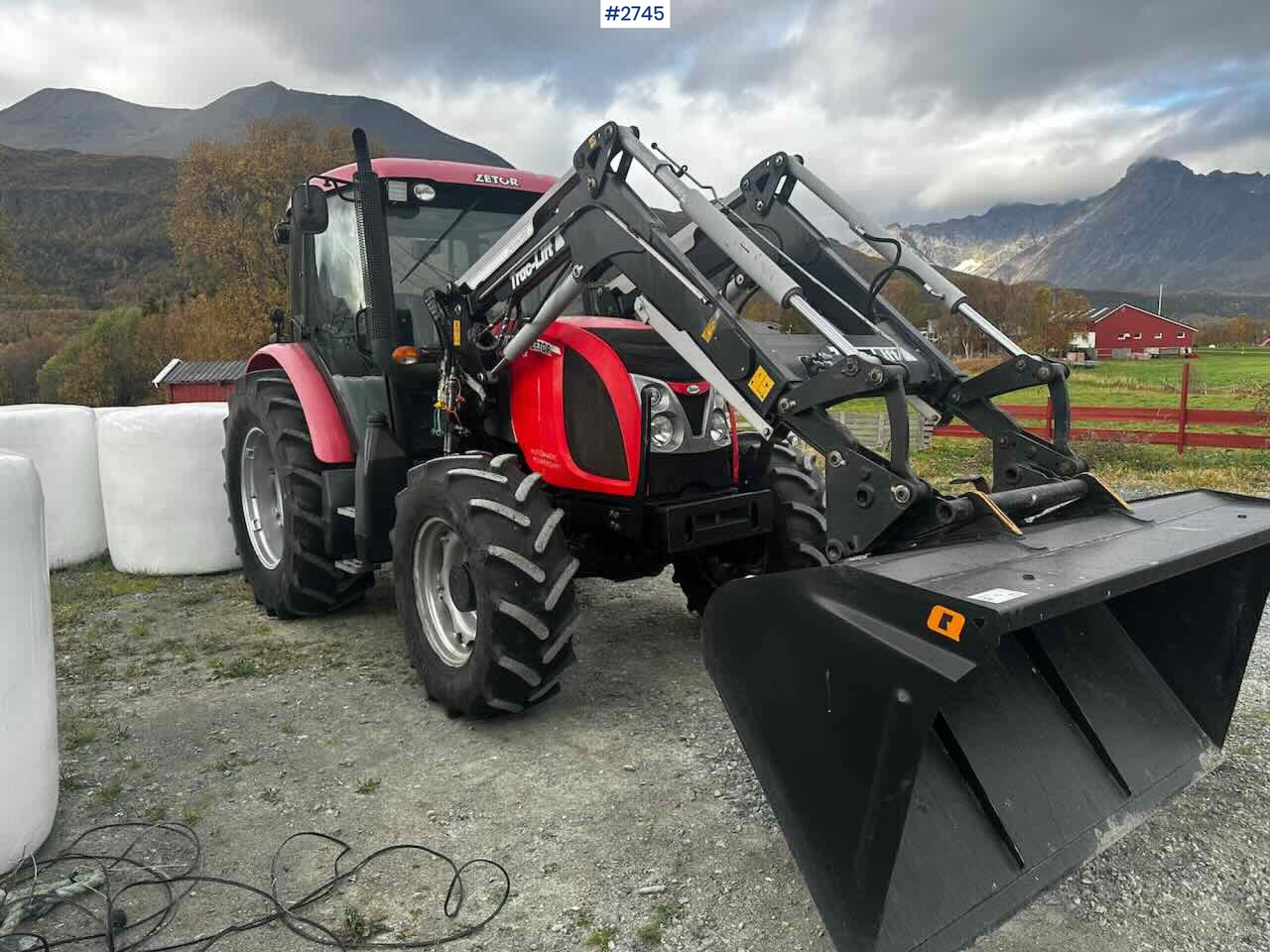 2012 ZETOR PROXIMA POWER 90 w/ Trac-lift Front loader and Bucket - Traktor: slika 2012 ZETOR PROXIMA POWER 90 w/ Trac-lift Front loader and Bucket - Traktor 2012 ZETOR PROXIMA POWER 90 w/ Trac-lift Front loader and Bucket - Traktor: slika 2012 ZETOR PROXIMA POWER 90 w/ Trac-lift Front loader and Bucket - Traktor